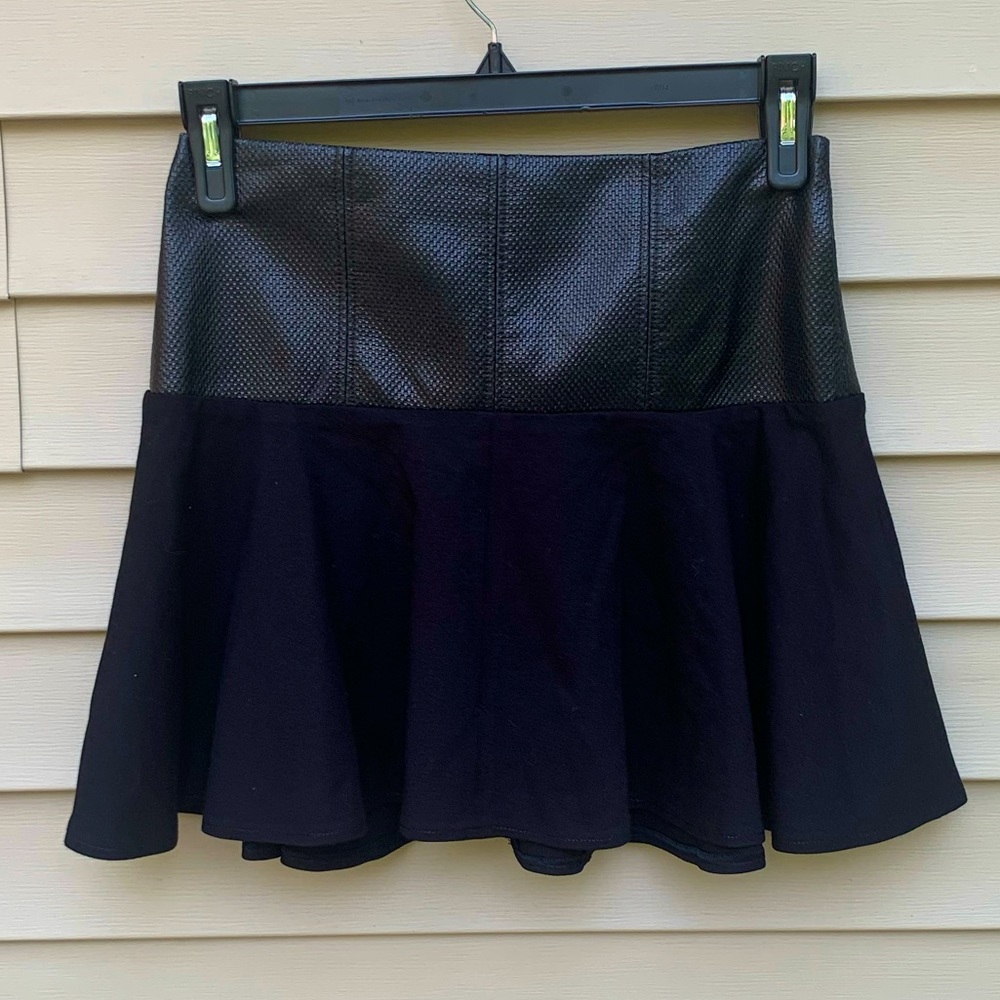 Tibi size 6 black mini skirt